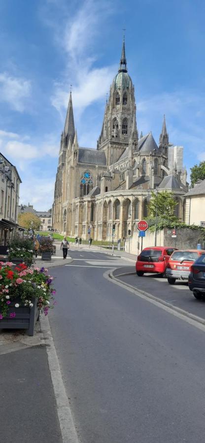 Appartamento Le P'Tit Croissant Bayeux Esterno foto
